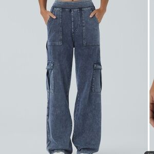 Halara Flex™ Mid Rise Pockets Straight Leg Casual Cargo Jeans size Med Reg NEW!!